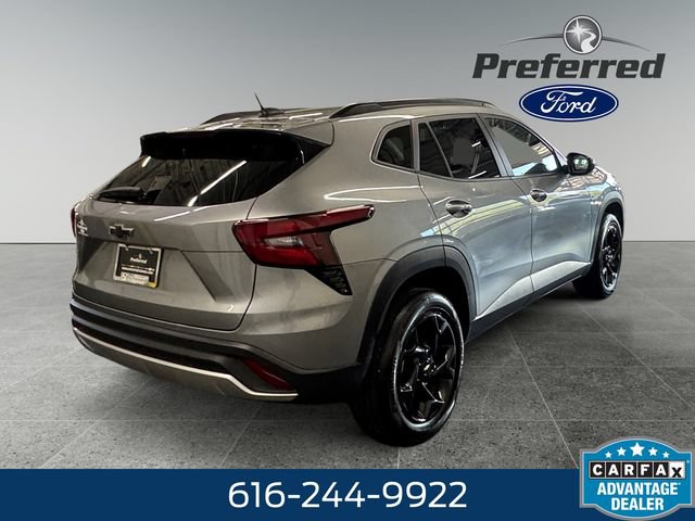 Used 2024 Chevrolet Trax LT w/ Driver Confidence Package FWD image 16