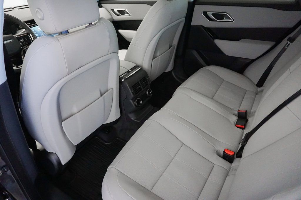 Used 2025 Land Rover Range Rover Velar Dynamic SE image 28