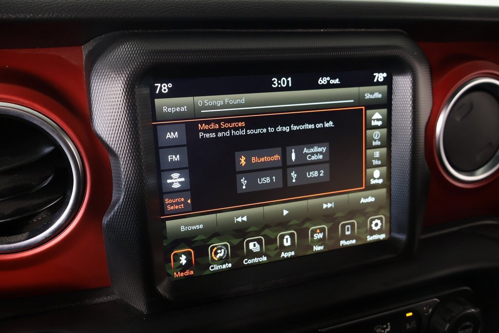 Used 2023 Jeep Wrangler Rubicon image 4