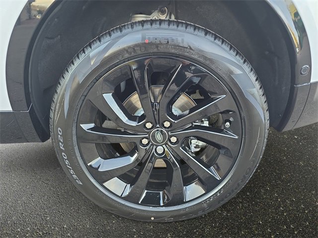 New 2025 Land Rover Discovery Sport Dynamic SE image 19