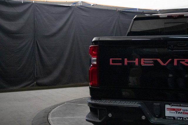 Used 2022 Chevrolet Silverado 2500 LTZ w/ LTZ Premium Package image 12