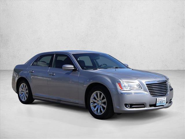 Used 2013 Chrysler 300 Touring w/ Driver Convenience Group RWD image 3