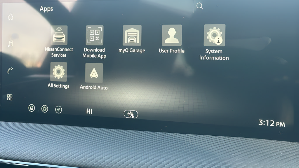New 2026 Nissan Kicks SR FWD image 35