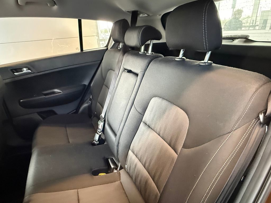 Used 2021 Kia Sportage LX image 16