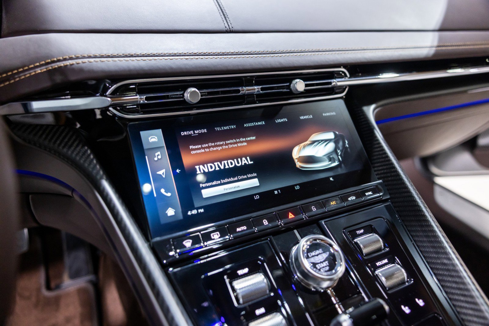 Used 2024 Aston Martin DB12 Coupe image 42