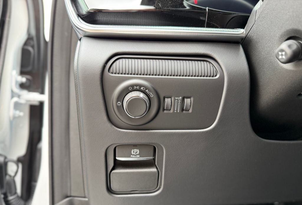 New 2026 Jeep Grand Wagoneer Summit AWD/4WD image 20