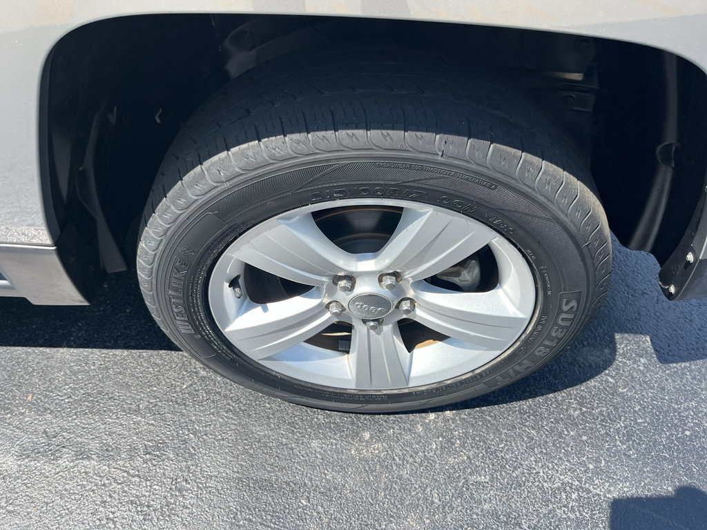 Used 2016 Jeep Patriot Latitude FWD image 42
