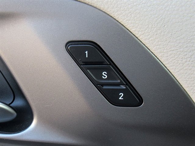 Used 2022 Chrysler Pacifica Touring-L FWD image 32