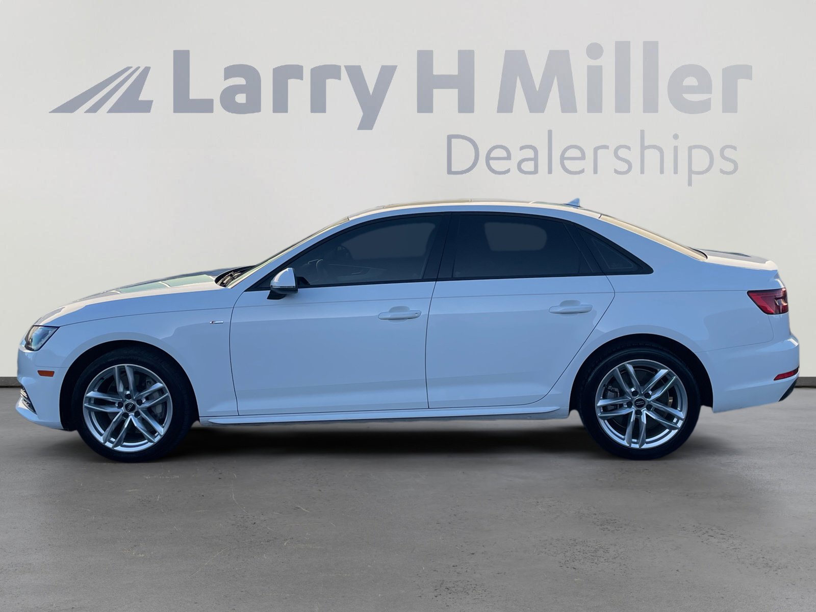 Used 2017 Audi A4 2.0T Premium w/ Convenience Package image 2