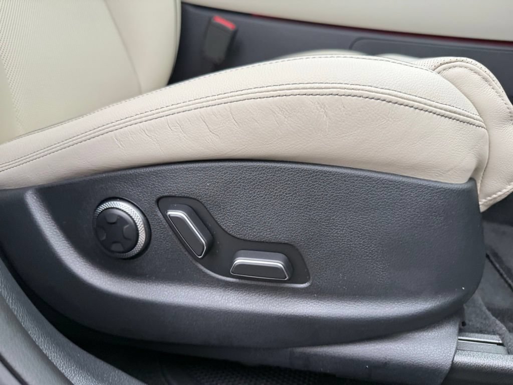 Certified 2026 Genesis GV70 2.5T Advanced AWD/4WD image 18