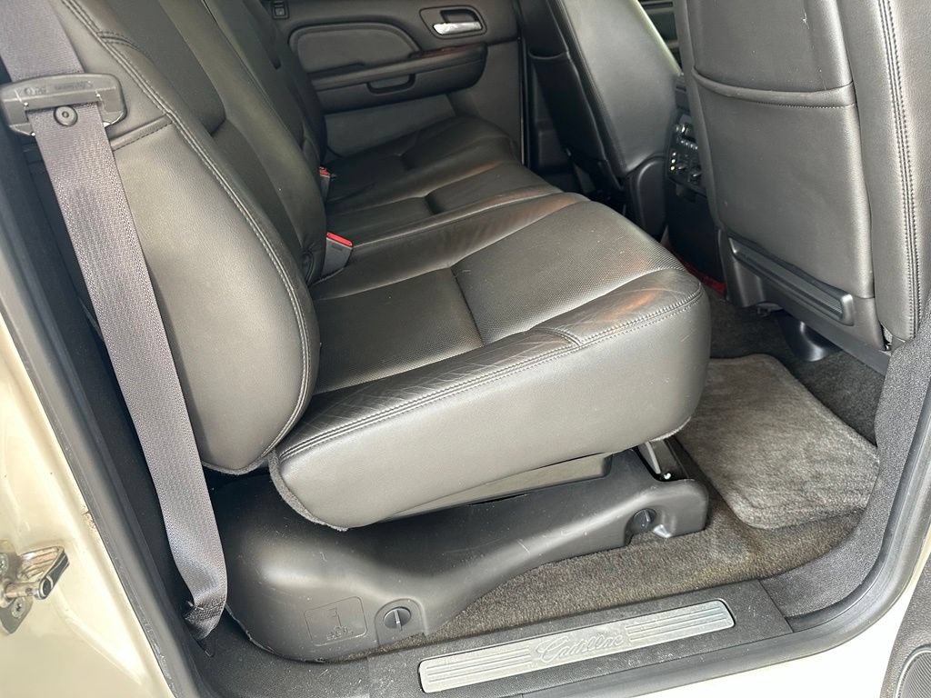 Used 2013 Cadillac Escalade EXT Premium AWD/4WD image 29