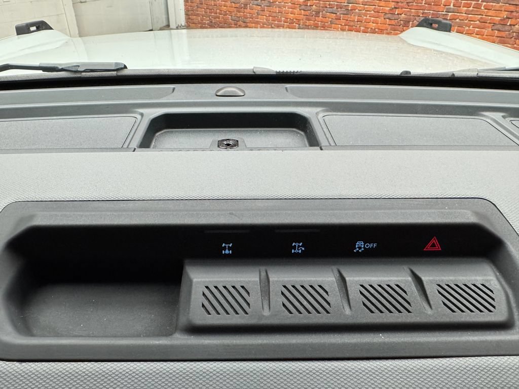 Used 2024 Ford Bronco Black Diamond AWD/4WD image 23
