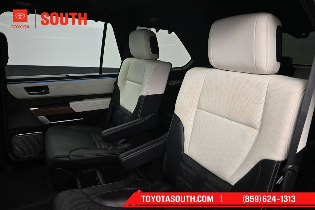 Used 2024 Toyota Sequoia Capstone AWD/4WD image 30