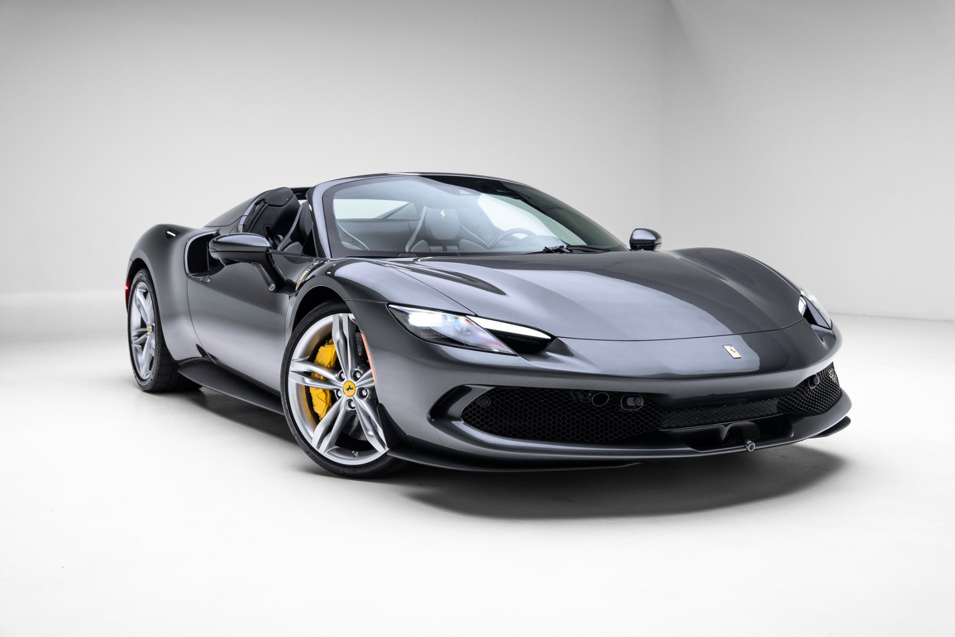 Used 2025 Ferrari 296 GTS RWD image 21