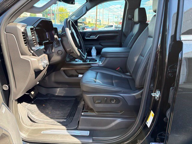Used 2024 GMC Sierra 1500 SLT w/ SLT Premium Plus Package AWD/4WD image 34
