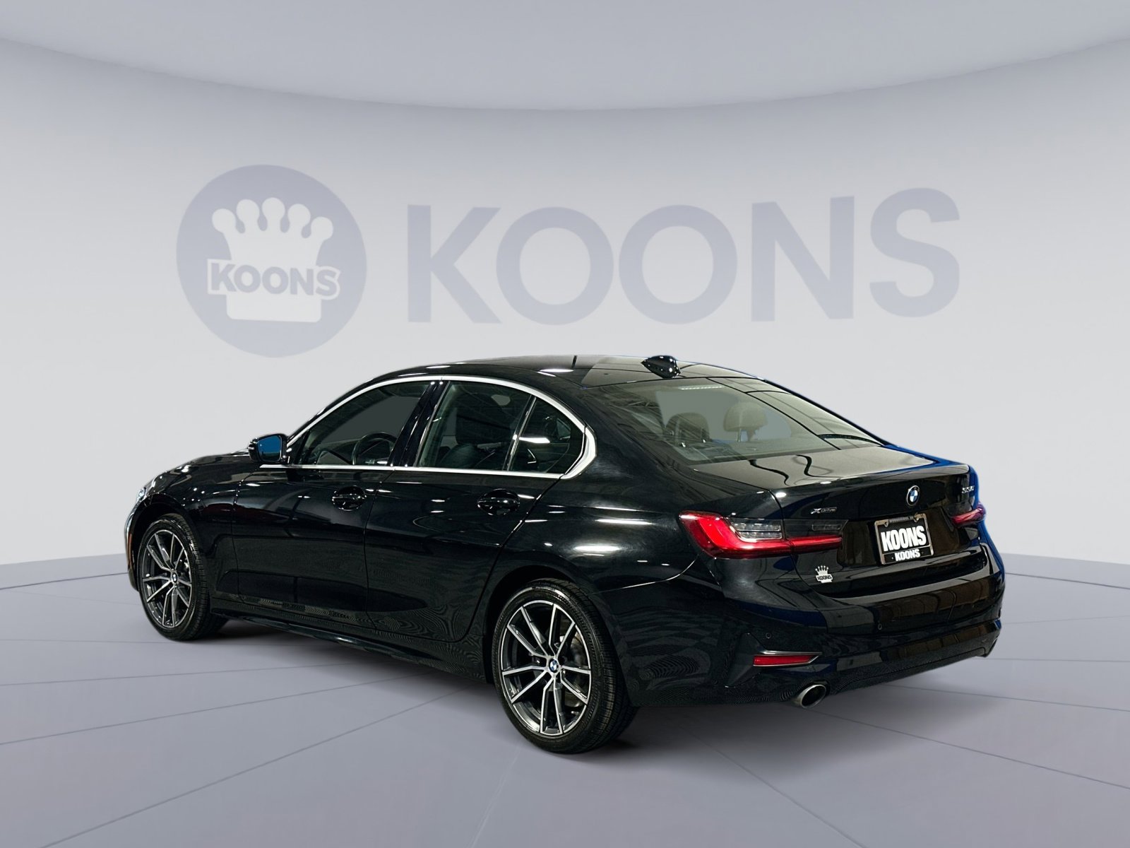 Used 2020 BMW 330i xDrive Sedan w/ Convenience Package image 4