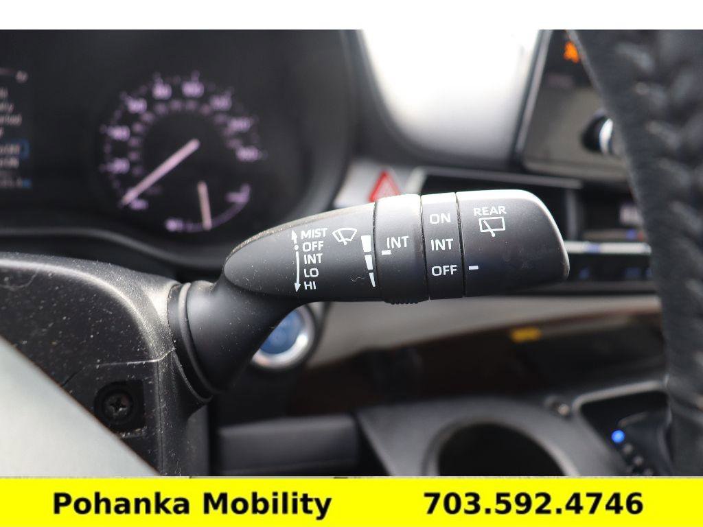 Used 2021 Toyota Sienna XLE w/ XLE Plus Package image 11