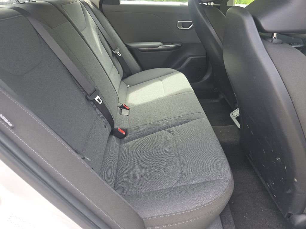 Certified 2025 Kia K4 FWD image 18