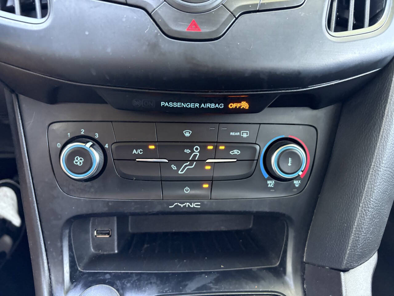 Used 2018 Ford Focus S FWD image 21