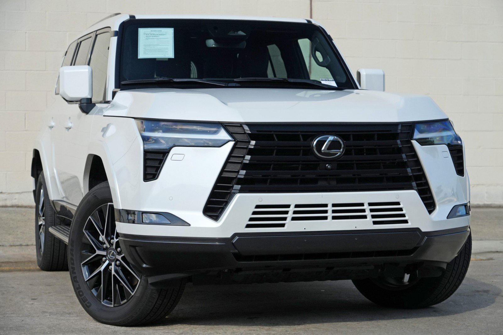 Used 2024 Lexus GX 550 w/ Cold Area Package AWD/4WD image 4
