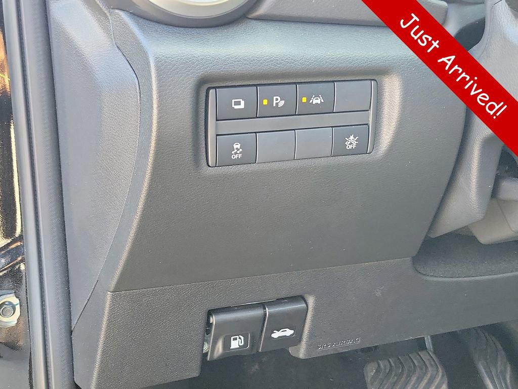 Used 2023 Nissan Versa S w/ Trunk Package image 17