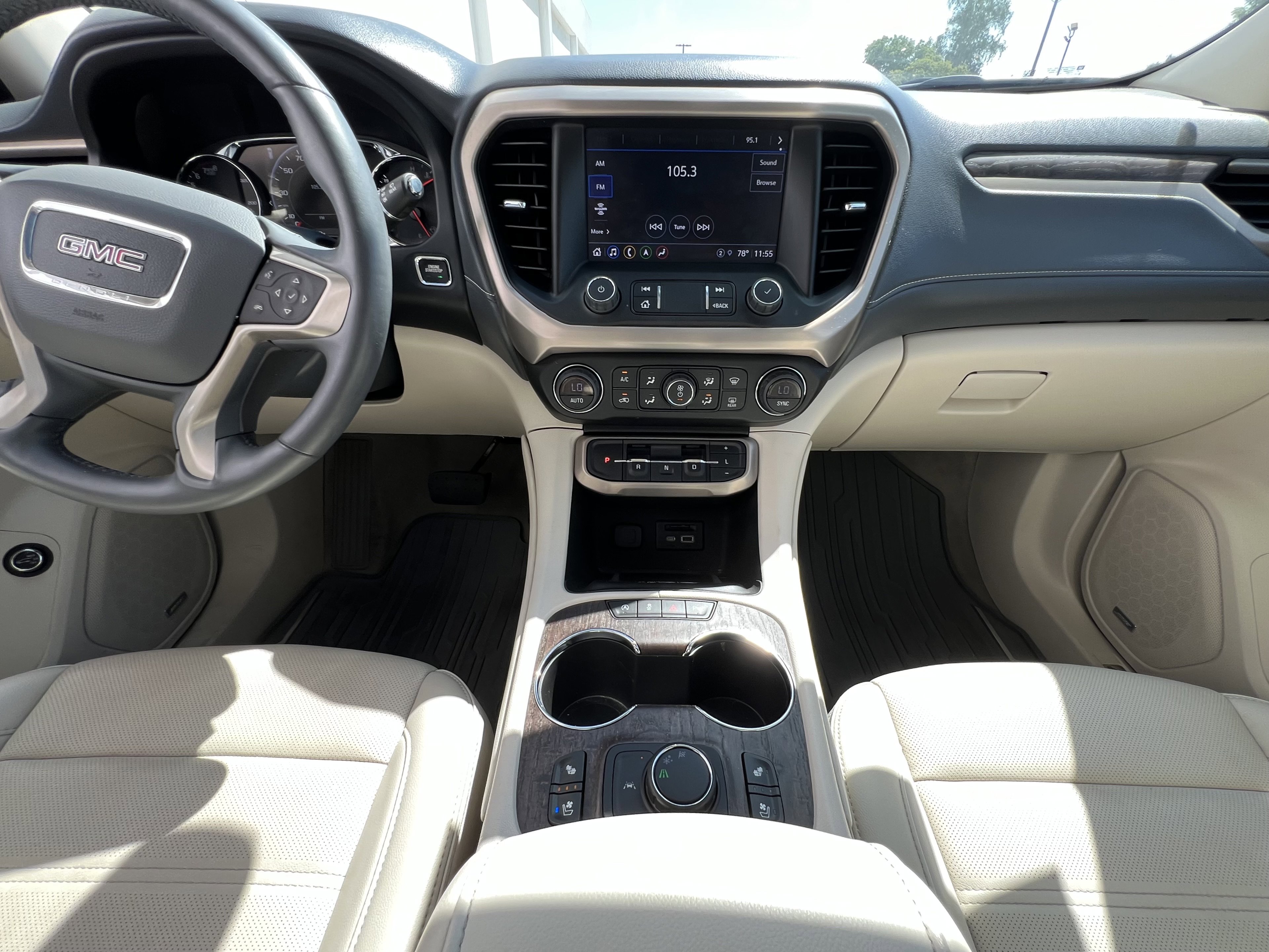 Used 2022 GMC Acadia Denali w/ Denali Ultimate Package image 24