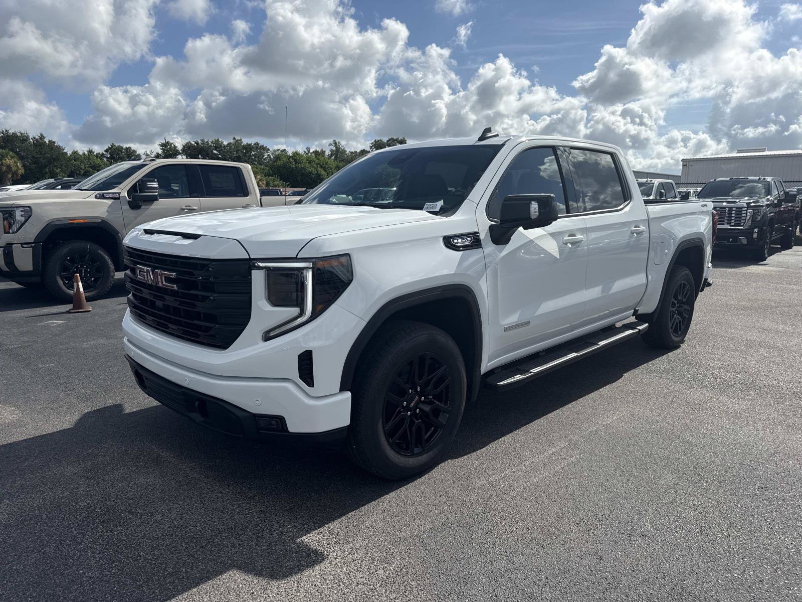 New 2026 GMC Sierra 1500 Elevation w/ Elevation Premium Package AWD/4WD image 7