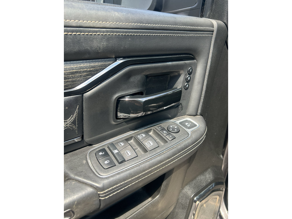 Used 2022 RAM 2500 Limited AWD/4WD image 17