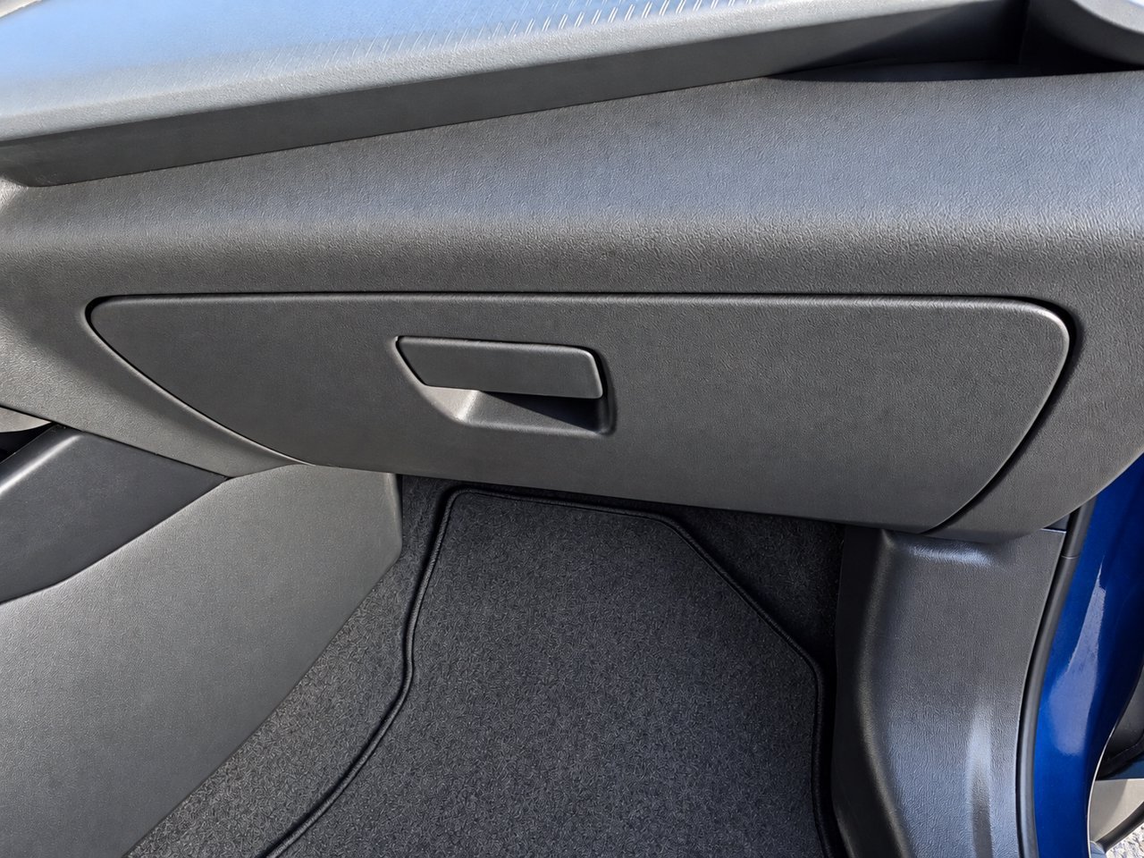 Certified 2024 Chevrolet Trax LT w/ Sunroof Package FWD image 31
