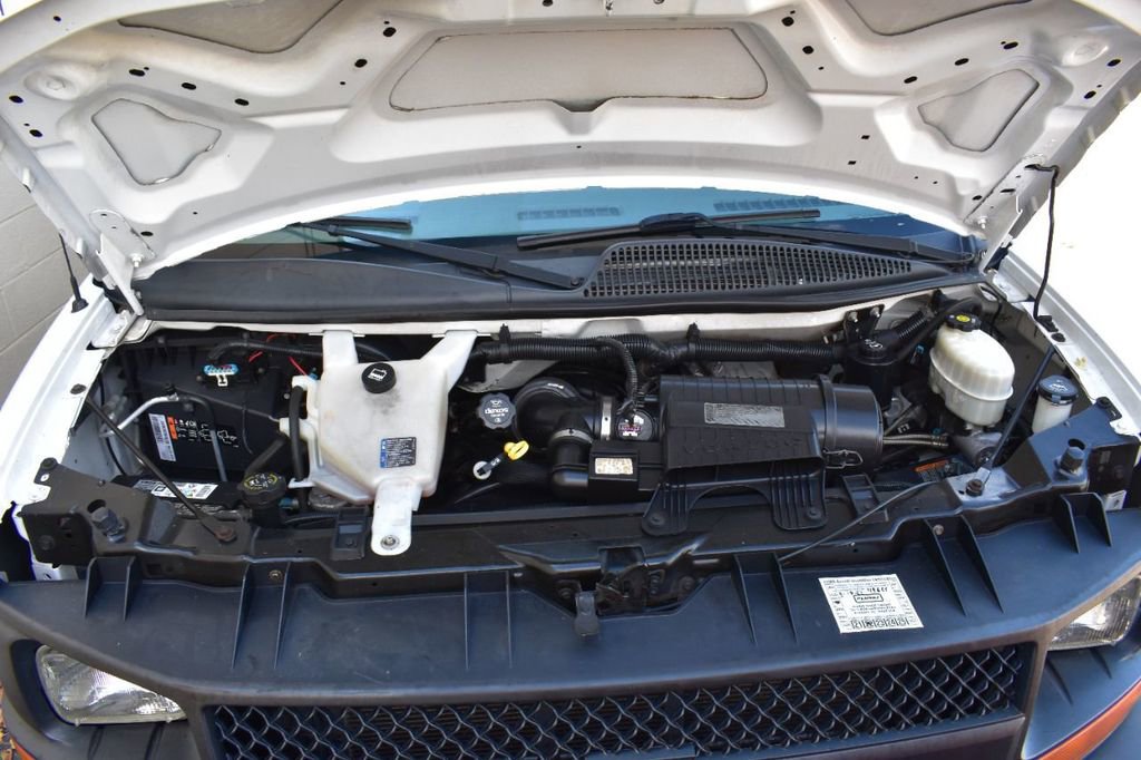 Used 2014 Chevrolet Express 2500 image 12