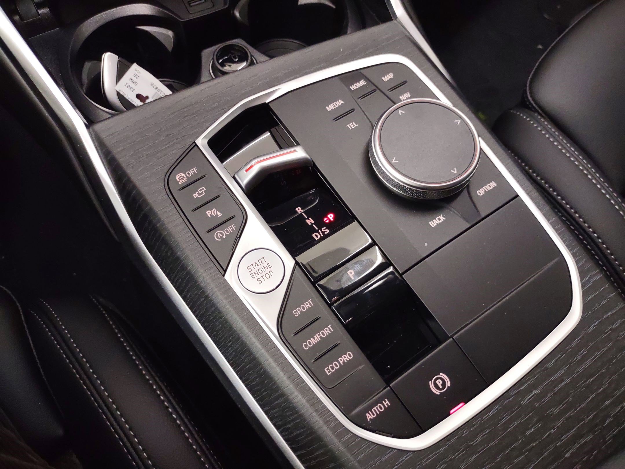 New 2026 BMW 330i Sedan w/ Convenience Package image 27