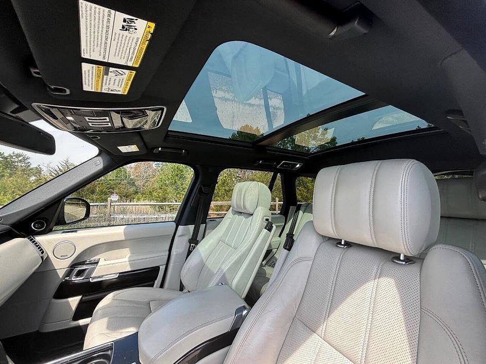 Used 2016 Land Rover Range Rover Supercharged image 16