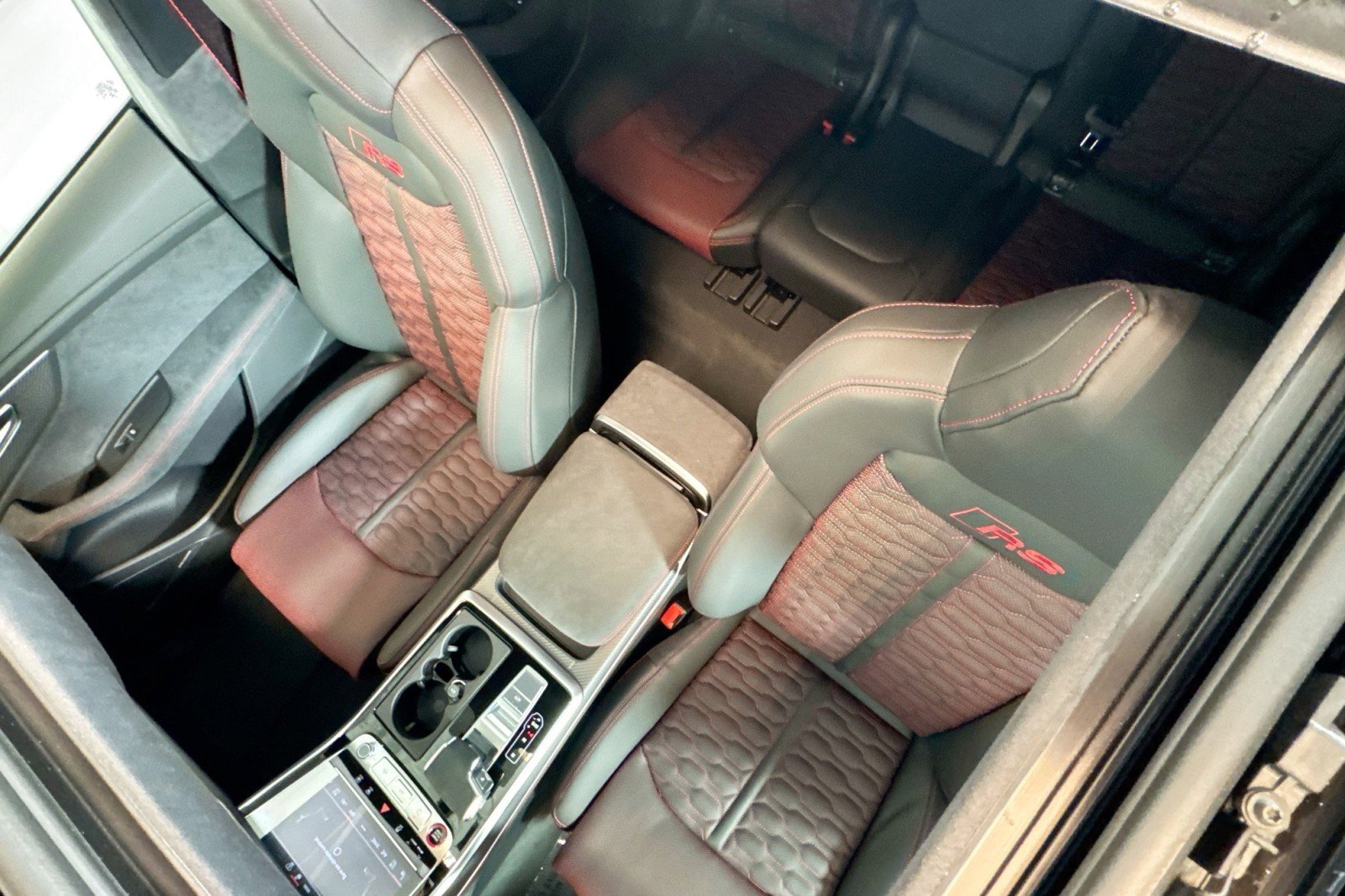 New 2026 Audi RS Q8 performance image 19