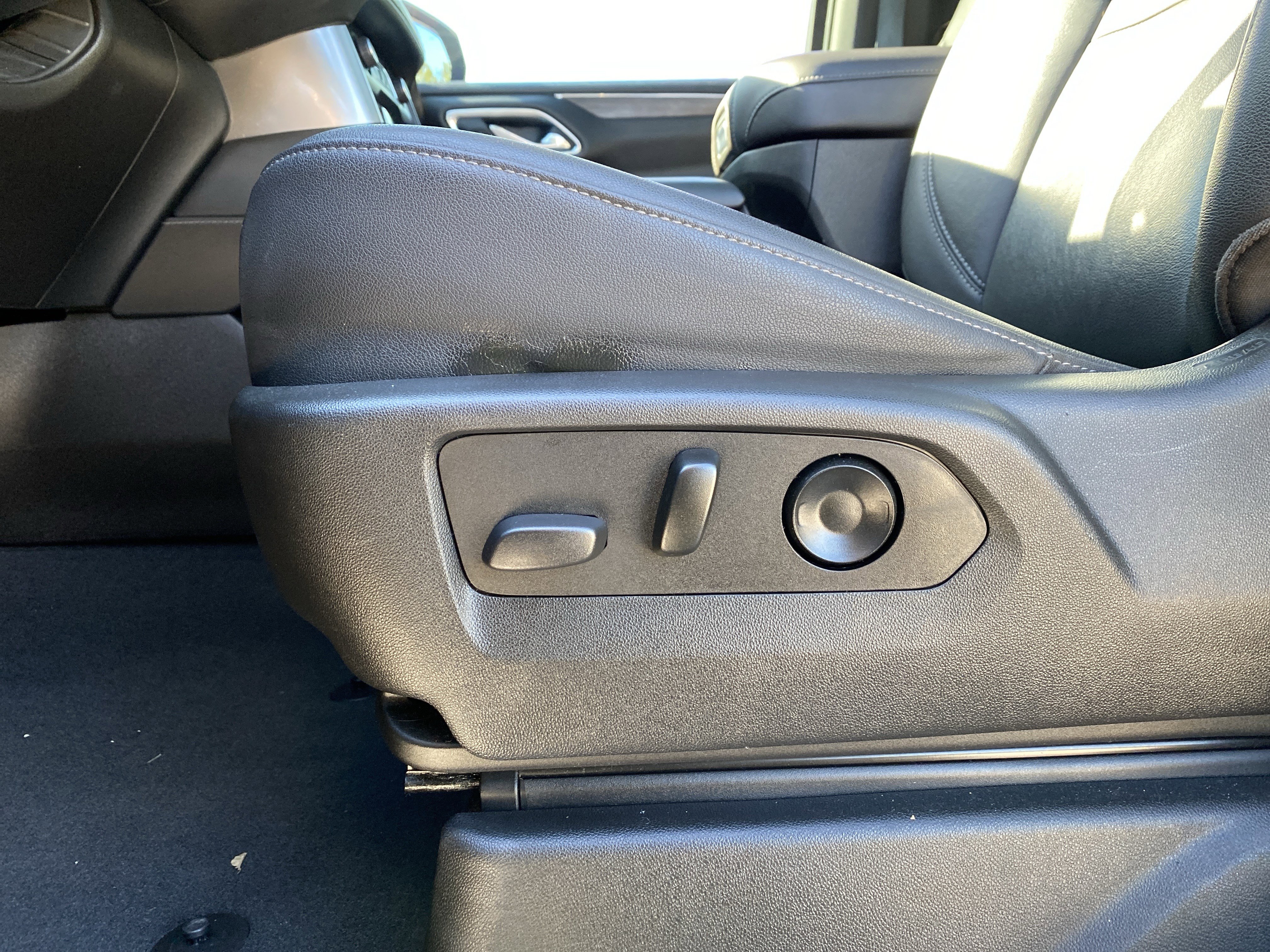 Used 2021 Chevrolet Tahoe Z71 w/ Z71 Off-Road Package image 25