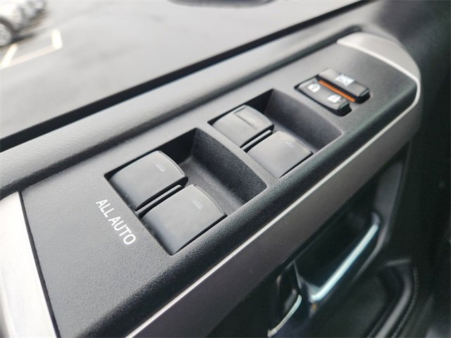 Used 2018 Toyota 4Runner SR5 image 27