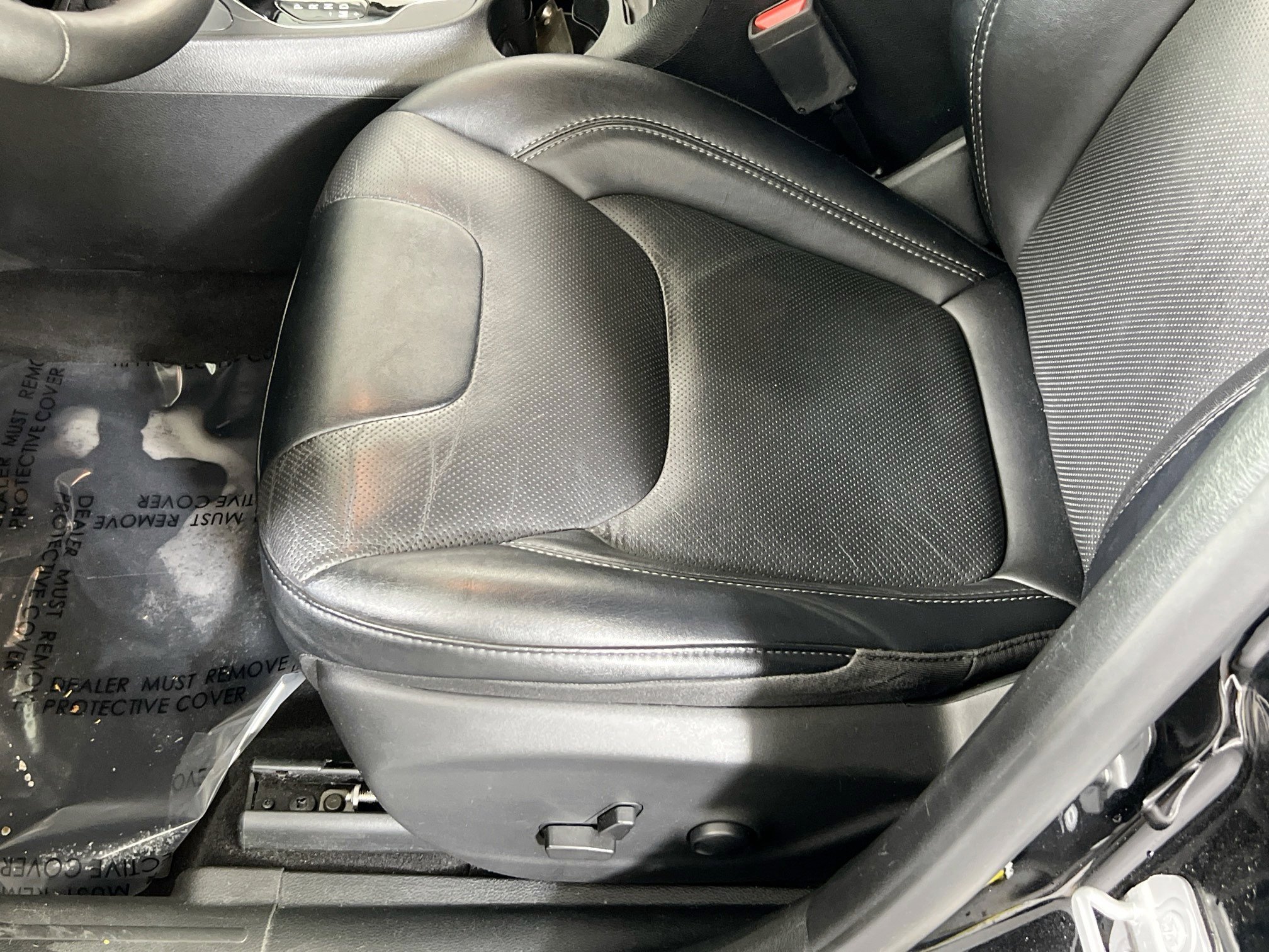 Used 2022 Jeep Cherokee Limited image 18