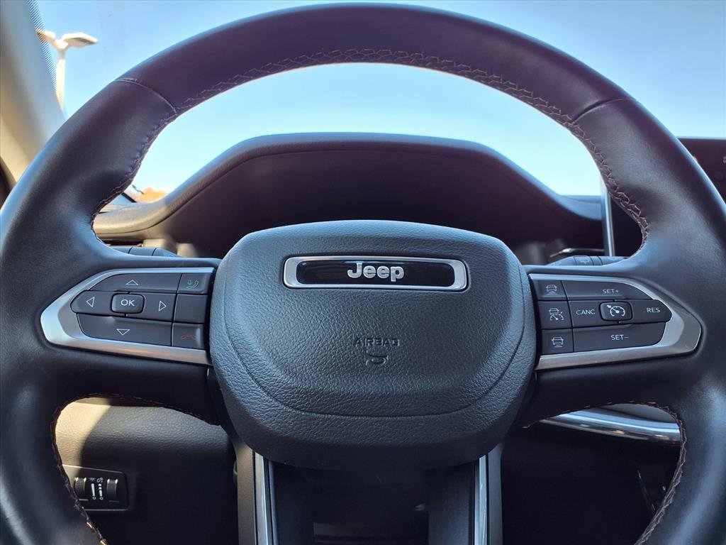 Used 2022 Jeep Compass Limited image 27