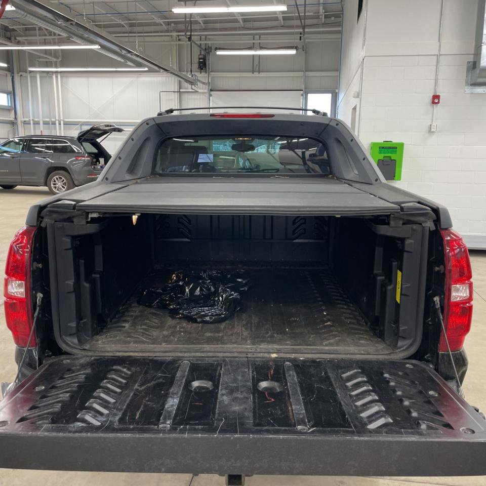 Used 2011 Chevrolet Avalanche LT AWD/4WD image 15