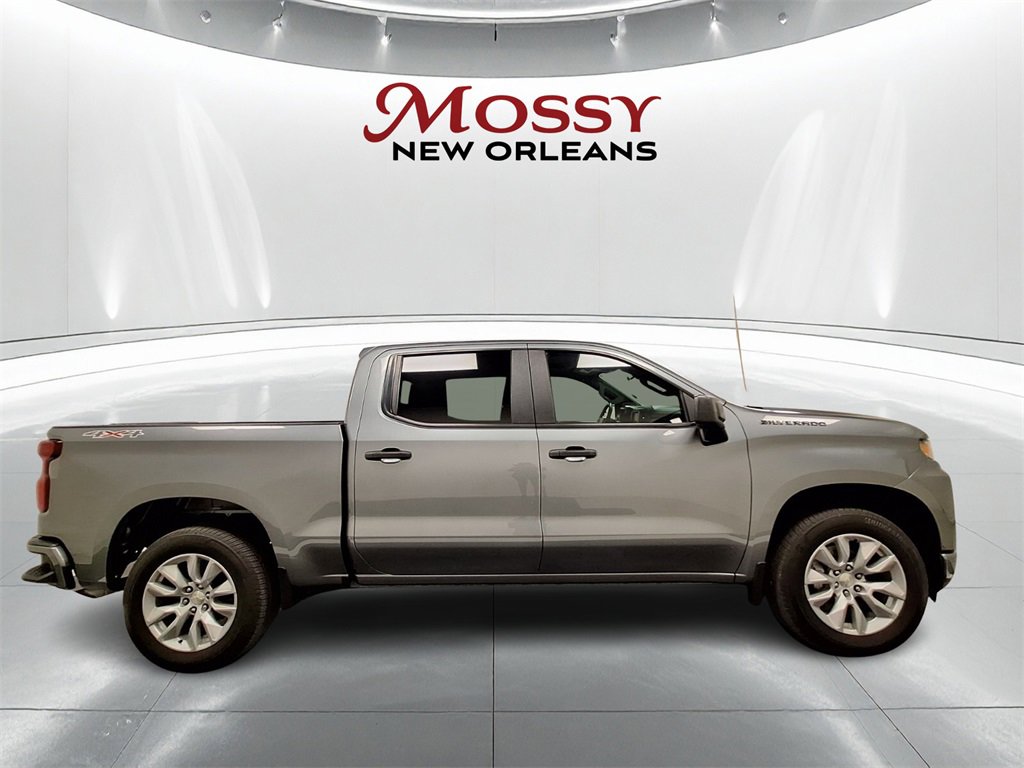 Used 2022 Chevrolet Silverado 1500 Custom w/ Safety Confidence Package image 4