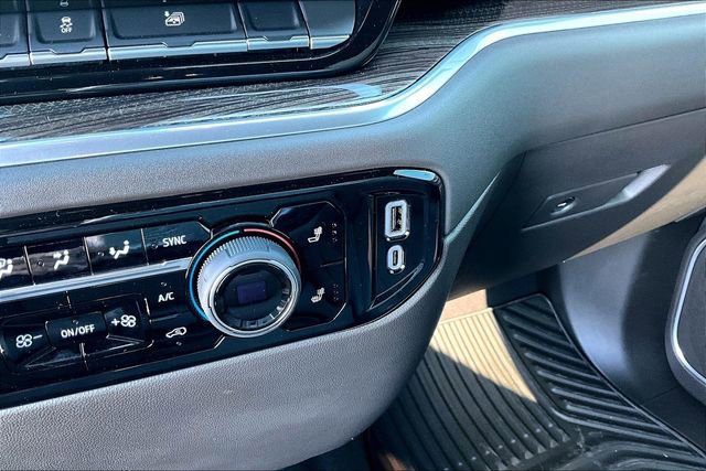 Used 2026 Chevrolet Silverado 1500 LT AWD/4WD image 25