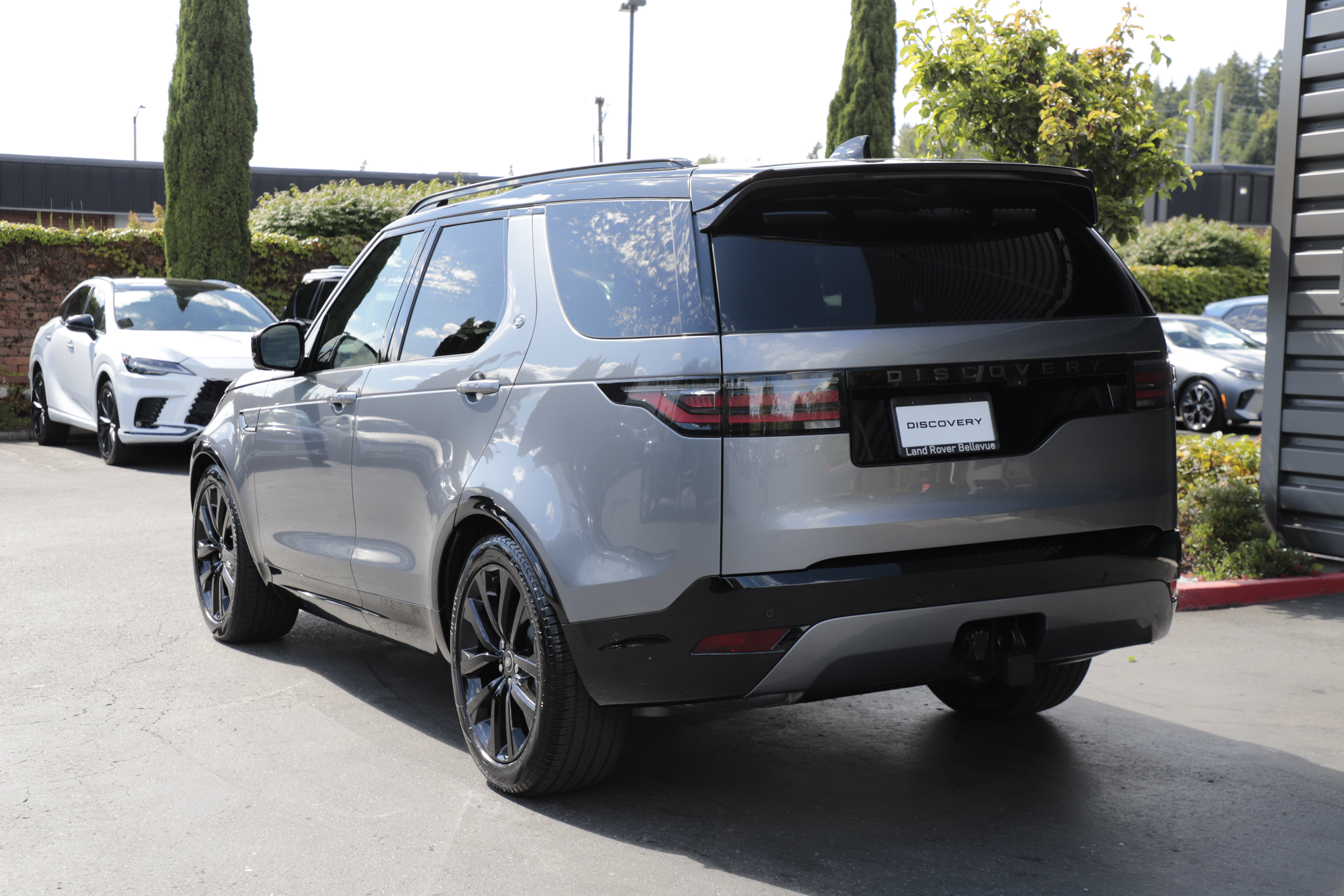 New 2026 Land Rover Discovery Dynamic SE AWD/4WD image 6