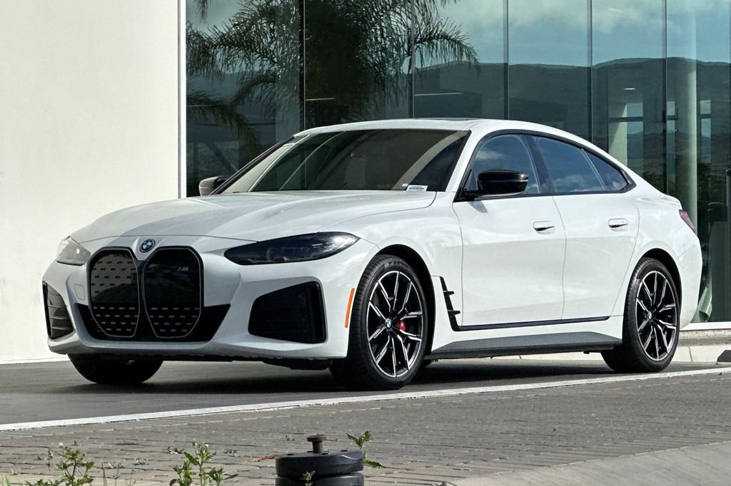 Used 2023 BMW i4 eDrive40 w/ M Sport Package RWD image 7
