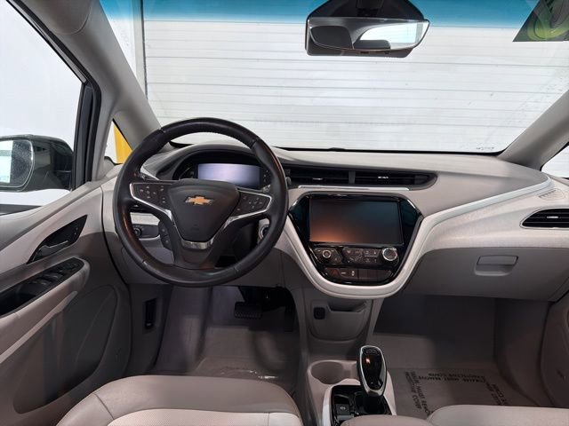 Used 2020 Chevrolet Bolt Premier w/ Infotainment Package image 27