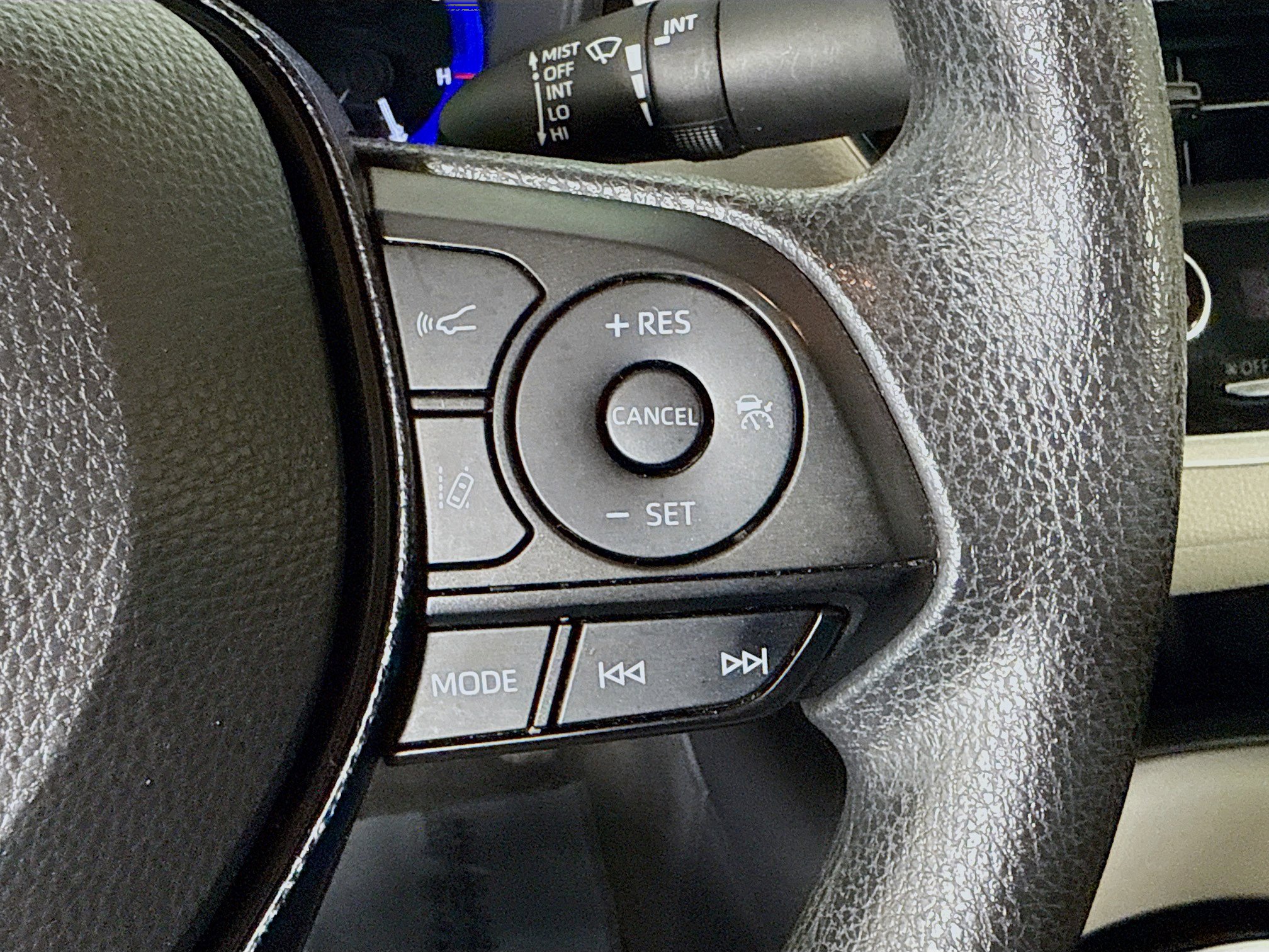 Used 2020 Toyota Corolla LE image 15