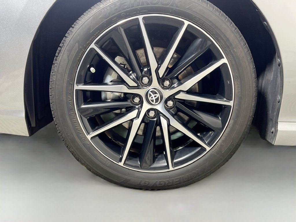 Used 2024 Toyota Camry SE FWD image 11