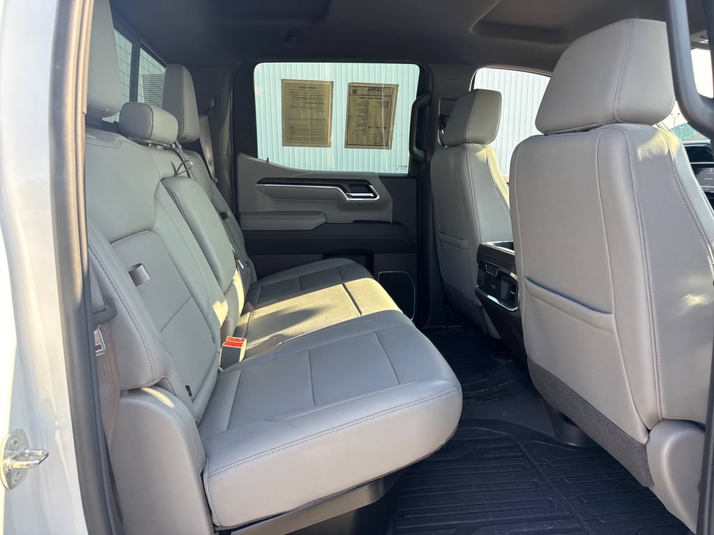 Used 2024 GMC Sierra 1500 SLT w/ SLT Premium Plus Package AWD/4WD image 13