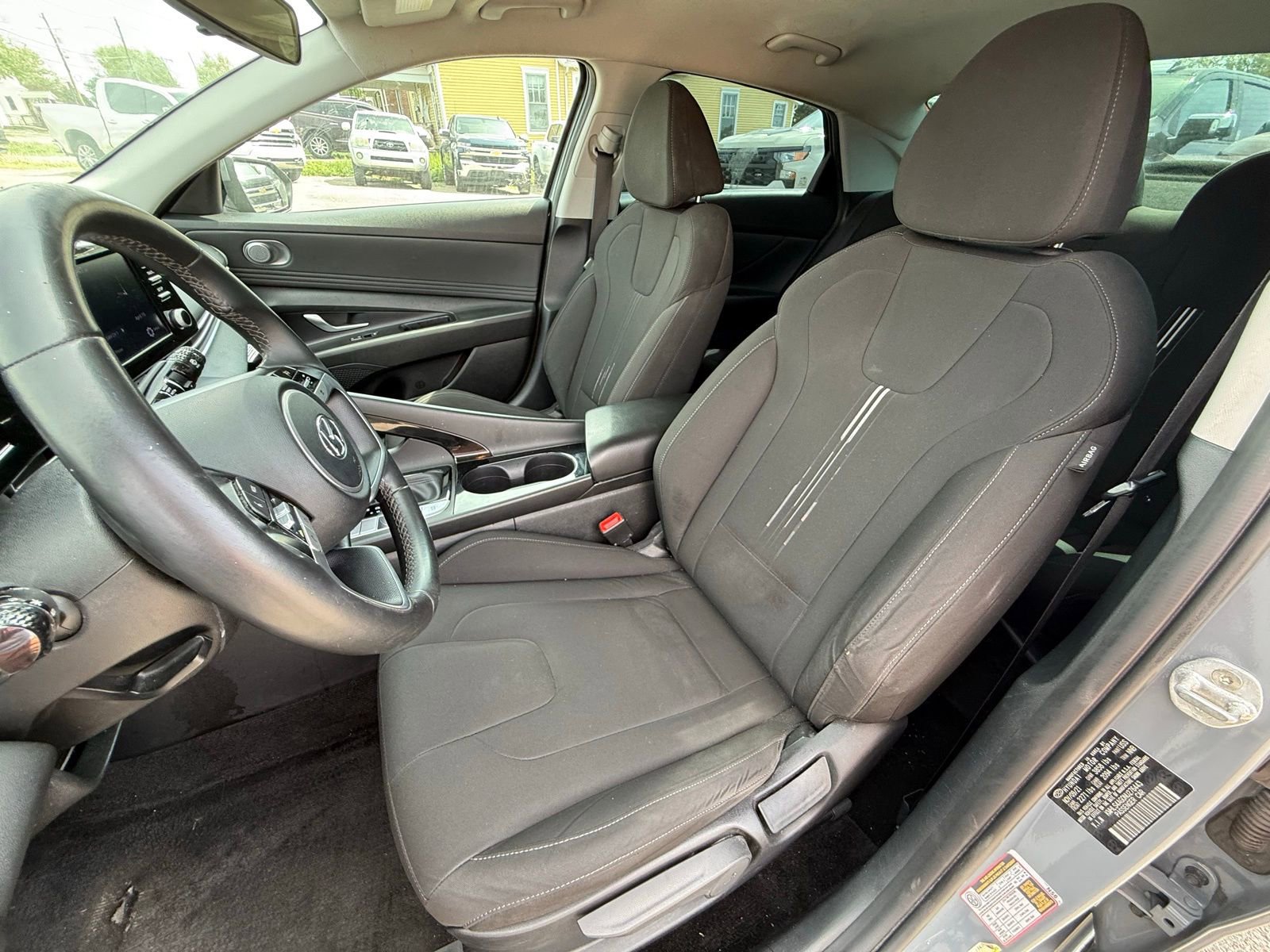 Used 2022 Hyundai Elantra SEL w/ Convenience Package FWD image 13
