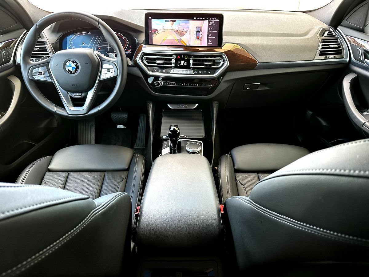 Used 2024 BMW X4 xDrive30i w/ Parking Assistance Package AWD/4WD image 29