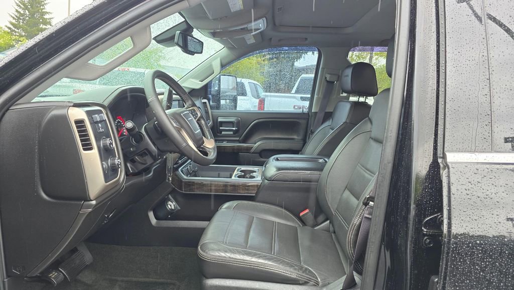 Used 2015 GMC Sierra 2500 Denali w/ Duramax Plus Package AWD/4WD image 20