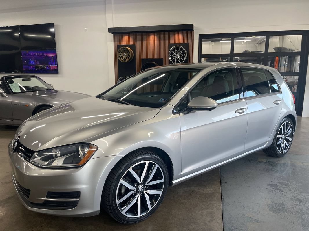 Used 2015 Volkswagen Golf TDI S FWD image 3